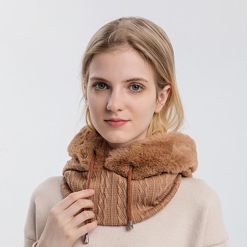 Warmer, flauschiger Kapuzenpullover mit Schal - Melanie