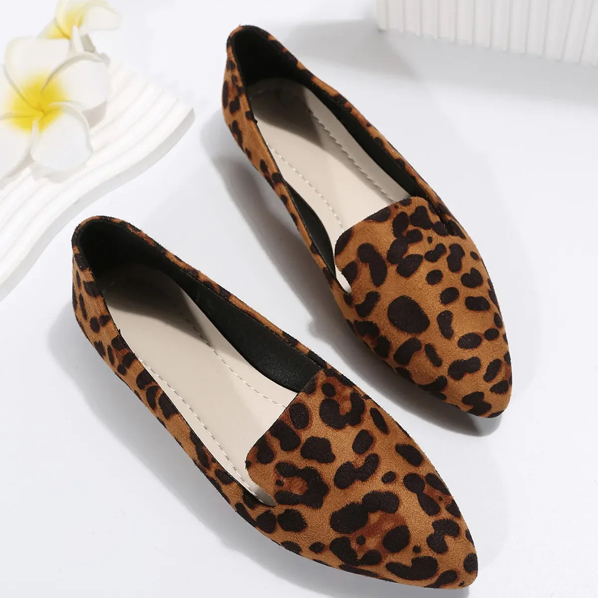 Suly - Leopard Spitze Zehen Loafers