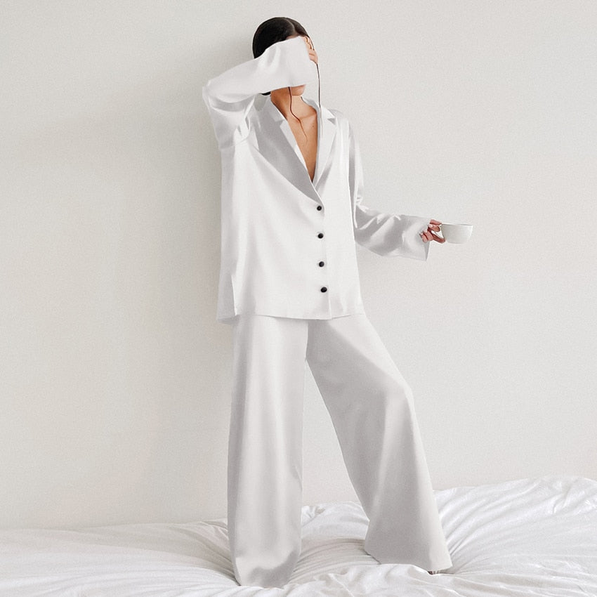 Übergroßes Pyjama-Set aus Satinseide - Ella