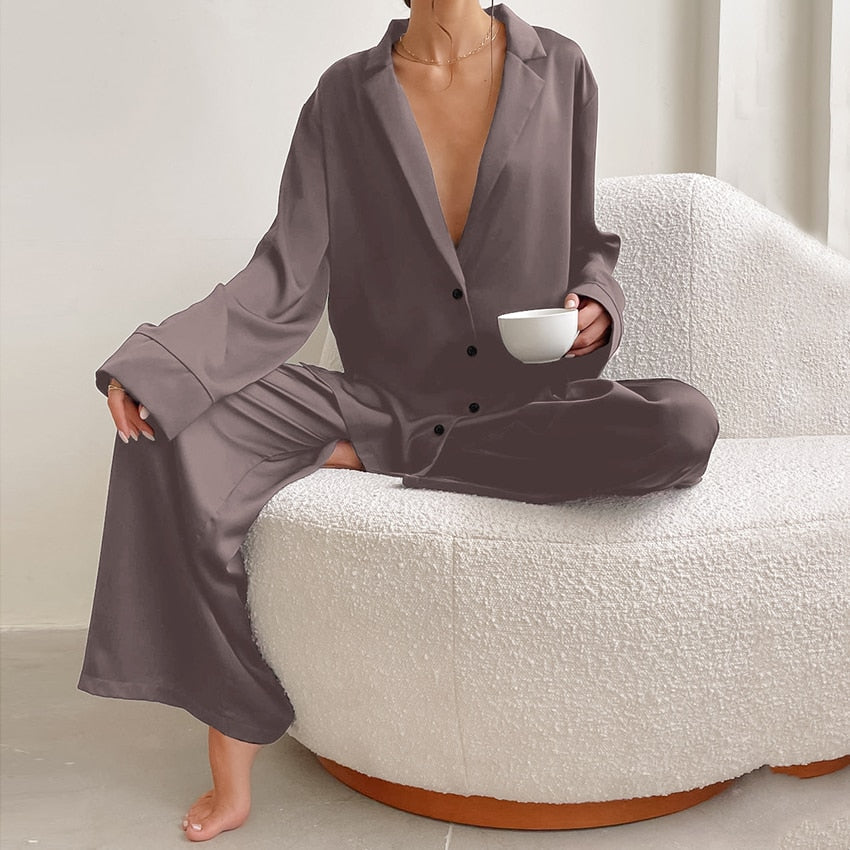 Übergroßes Pyjama-Set aus Satinseide - Ella